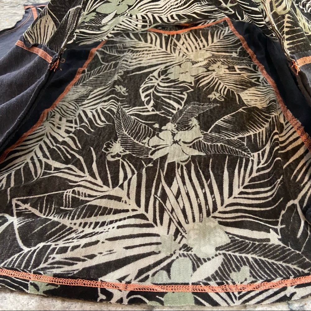 We the Free by FREE PEOPLE | tropical Hawaiian Margot tee Size S Small - Picture 2 of 16
